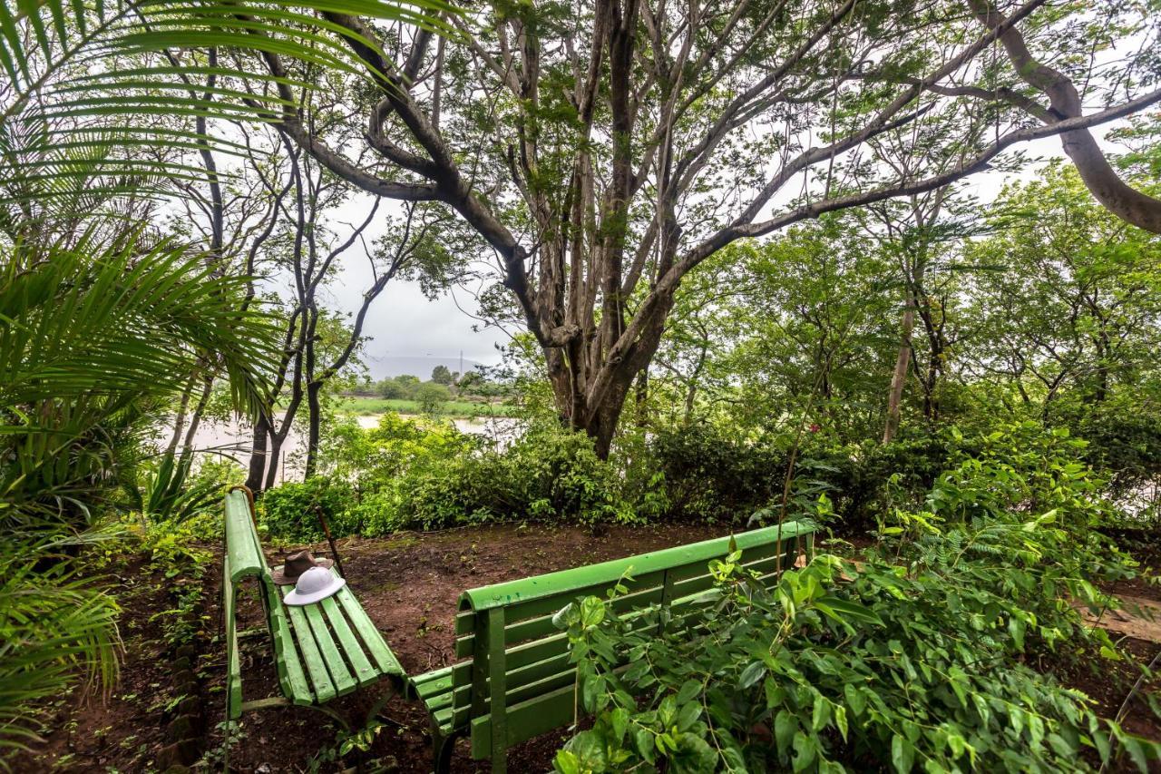 Saffronstays Firdaus Baug Khamshet Luaran gambar